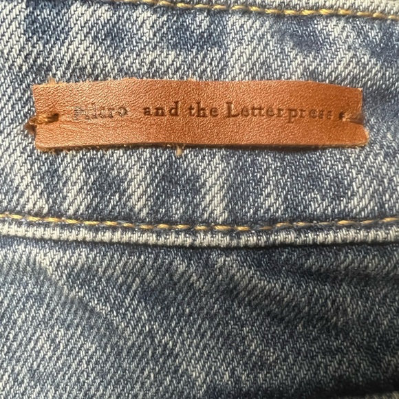 Pilcro and the Letterpress Fringed Capri Jeans Size 27 - Picture 4 of 11